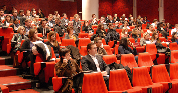 Réunion des maîtres d'apprentissage à l'INSEEC business school